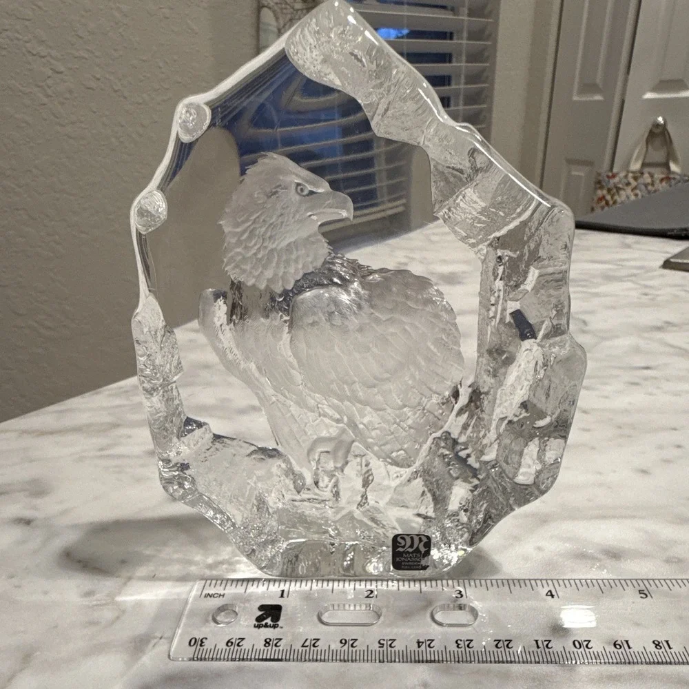 Mats Jonasson Sweden Full Lead Crystal Eagle Paperweight Art Glass Sculpture